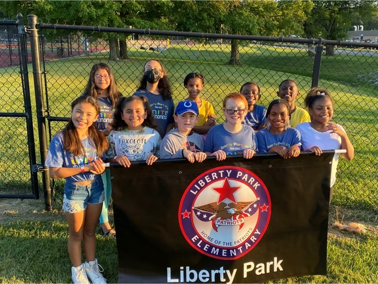 Our 4th grade Patriot Pack (student council) is ready for the WC Homefest halftime parade!  #lpsoars #warrenwill