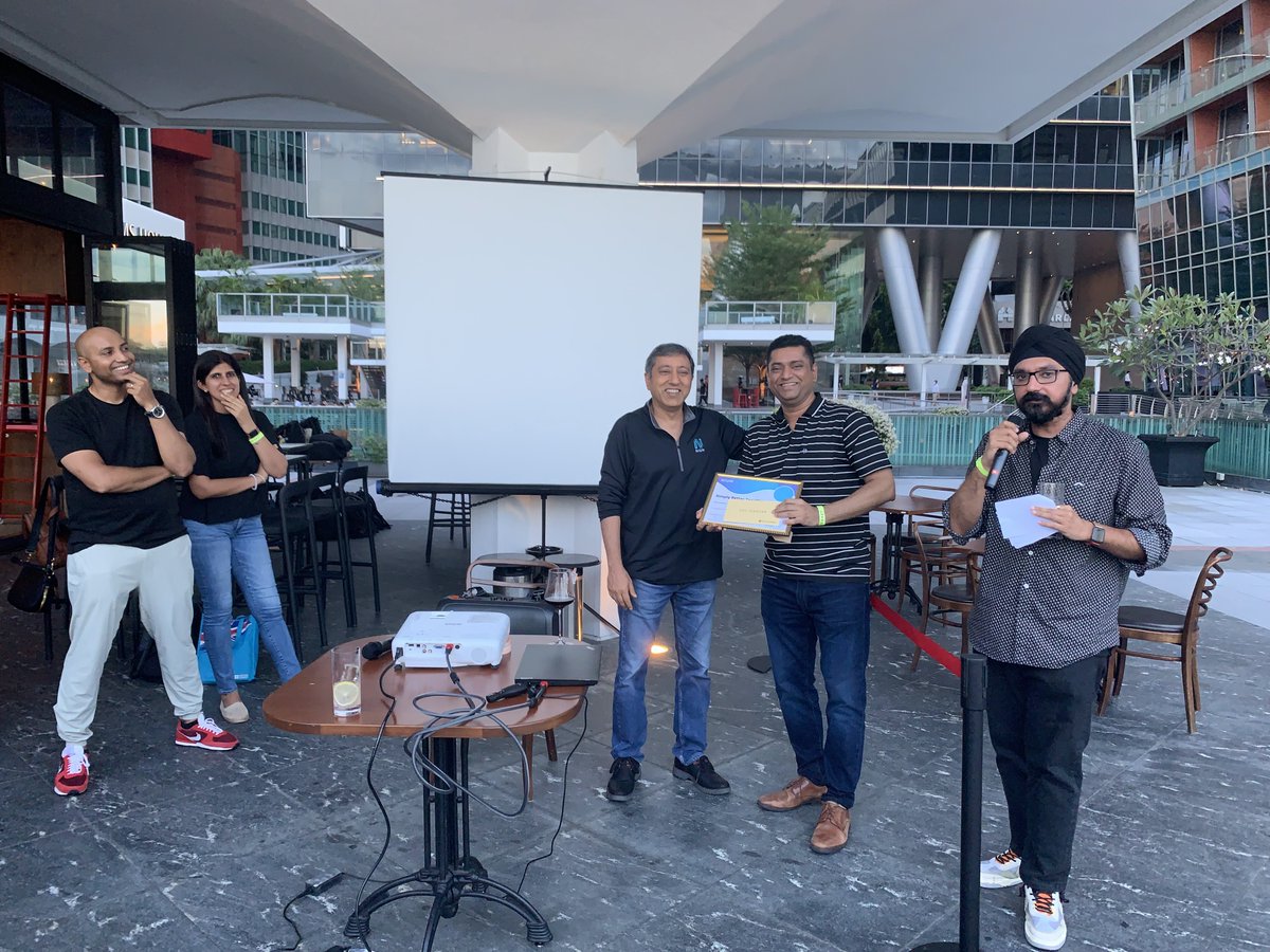 NiumGlobal's tweet photo. 🔭 Our values fuel our teamwork: #WinItTogether, #MakeItBetter, #KeepItSimple. We celebrated a few of our top performers in Singapore with awards given by Prajit Nanu @prajitn , our Co-Founder &amp; CEO, and Pratik Gandhi @Patson2531 , Co-Founder &amp; COO. Congrats to the recipients🏆! https://t.co/zTlMQ9Qcgh
