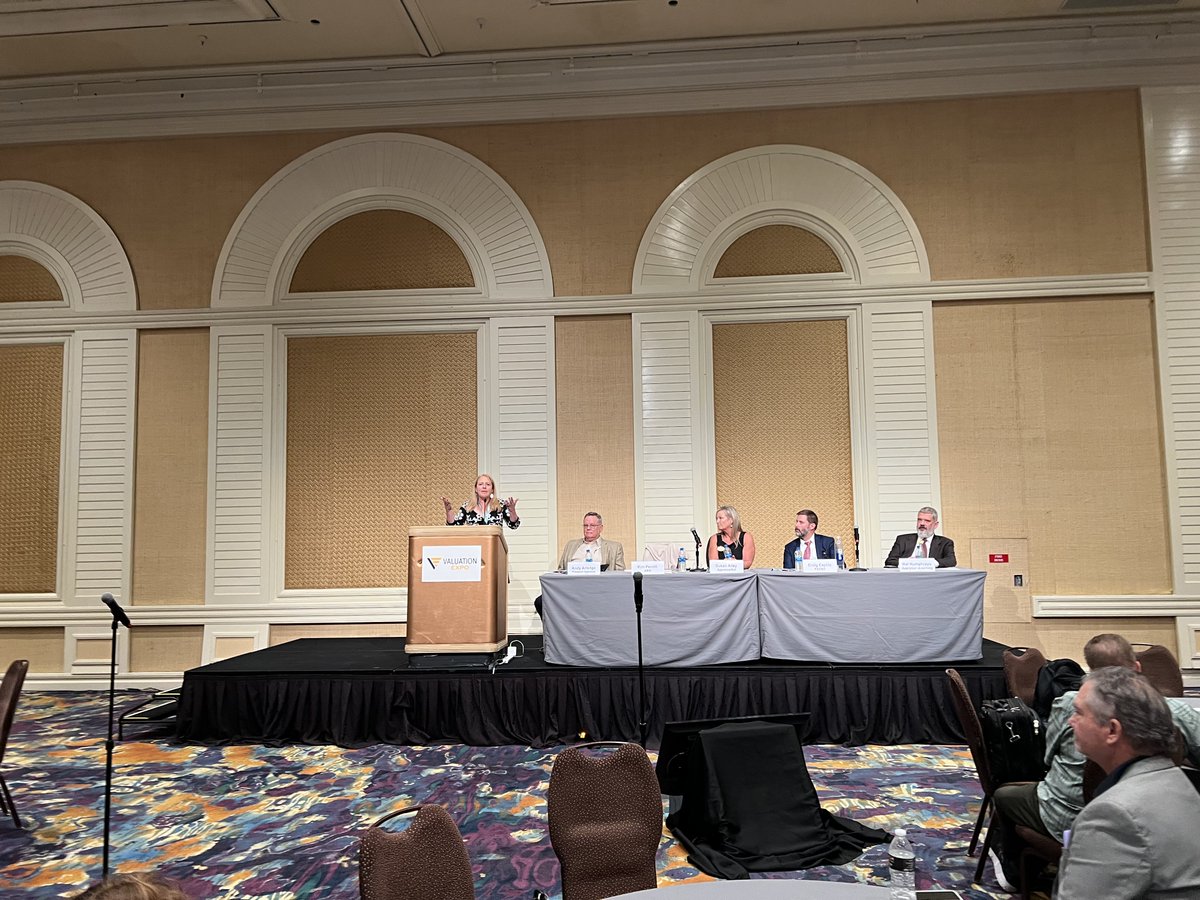 ValuationExpo's tweet photo. Valuation Expo finishes up today with the Gold Standard Appraisal session. Thanks to all the attendees and sponsors who helped make this one of our best shows ever!
#valexpo #appraisalbuzz #appraisers #valuationexpo https://t.co/847gpBV0bT