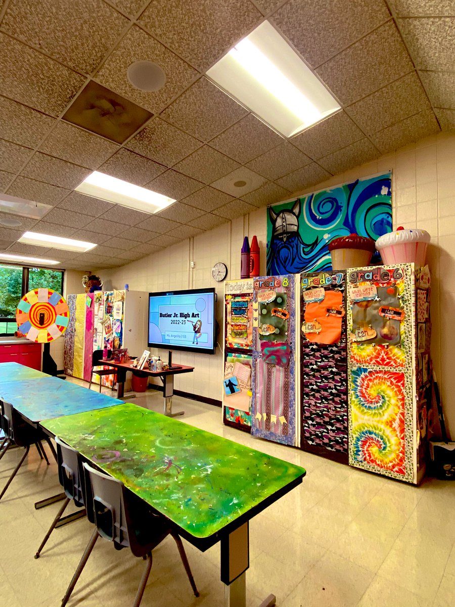 MsAngelillo_Art's tweet photo. ✨Welcome back, #BJHArtists ! #D53Cares #Year9 #BestJobinthe🌎 🎨🖌👩🏼🎨✨ https://t.co/GNCrGG8Bp6