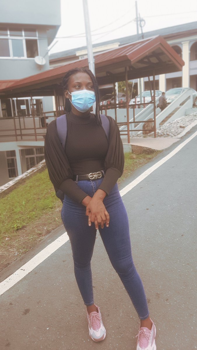 Efua_ampofoa's tweet photo. @julietbawuah Ma'am I have the same footwear as yours 😍😍😍 @julietbawuah https://t.co/G6LGz1G2AR