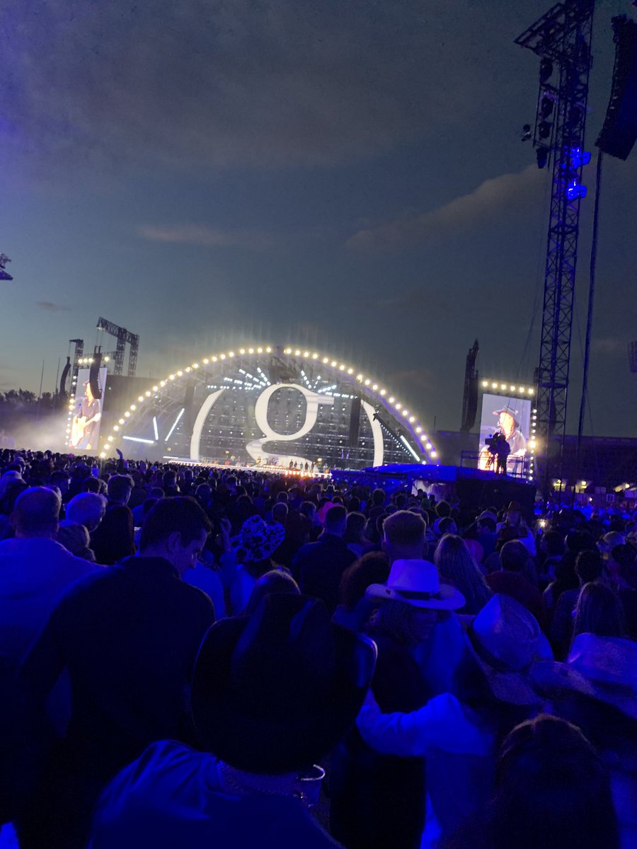 Eimear Kearney (@kearneyvore) on Twitter photo Did #GarthBrooks borrow their logo, or did <a href="/ThegHotel/">The g Hotel & Spa</a> borrow his 🤔 #logo #branding #marketing Did #GarthBrooks borrow their logo, or did <a href="/ThegHotel/">The g Hotel & Spa</a> borrow his 🤔 #logo #branding #marketing