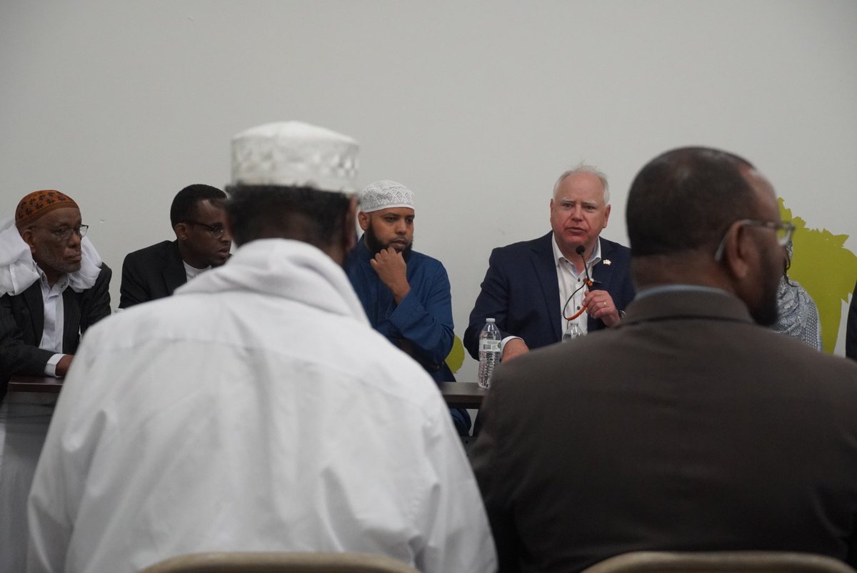 GovTimWalz's tweet photo. Today we visited Tawfiq Islamic Center to meet with Muslim community leaders and survey the damage after recent vandalism.
 
We cannot forget this shameful event. We stand with Minnesota’s Muslim community and will not tolerate acts of violence toward our friends and neighbors. https://t.co/6PcaehNCzk