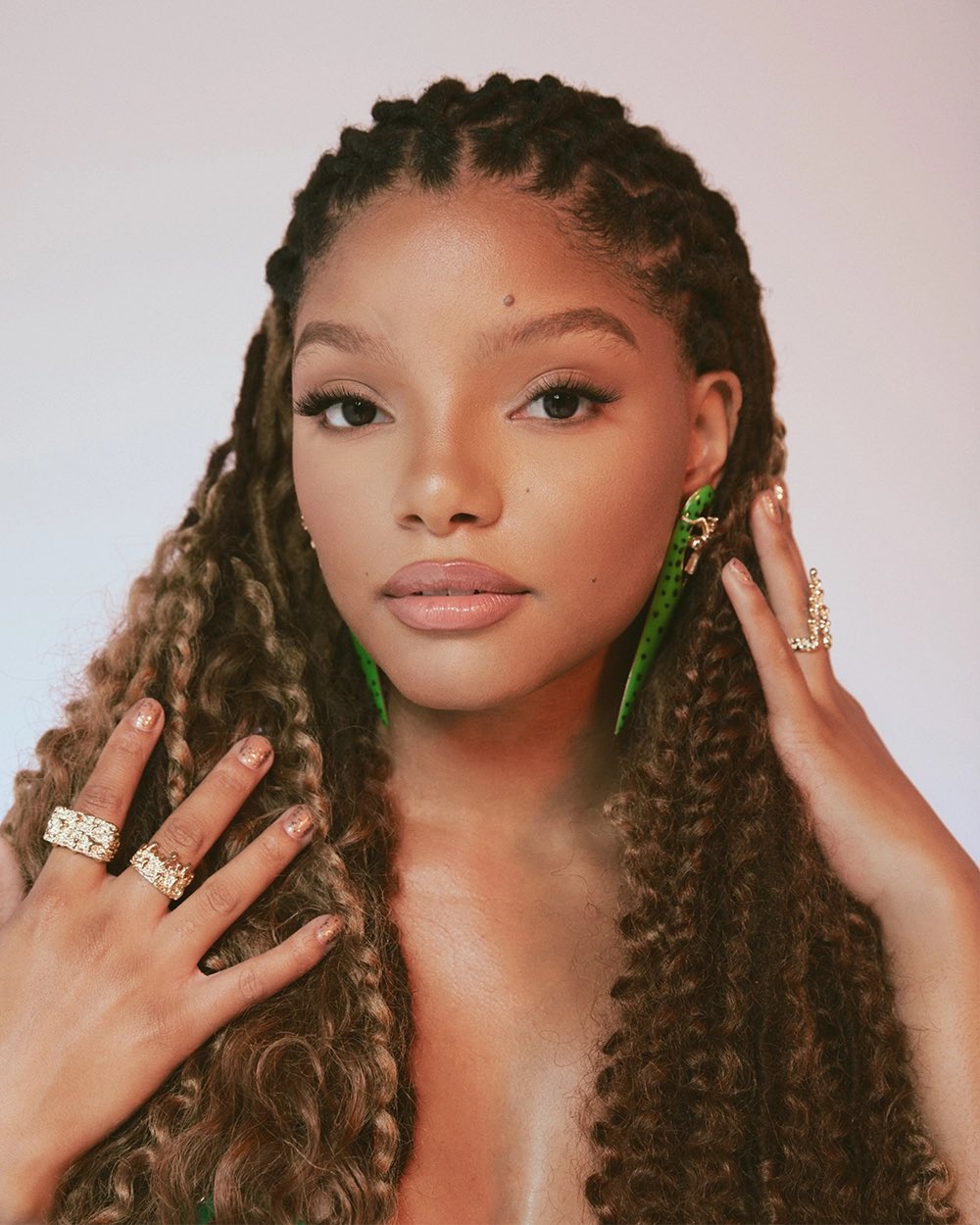 DiscussingFilm on Twitter: "Halle Bailey looks exactly like Ariel