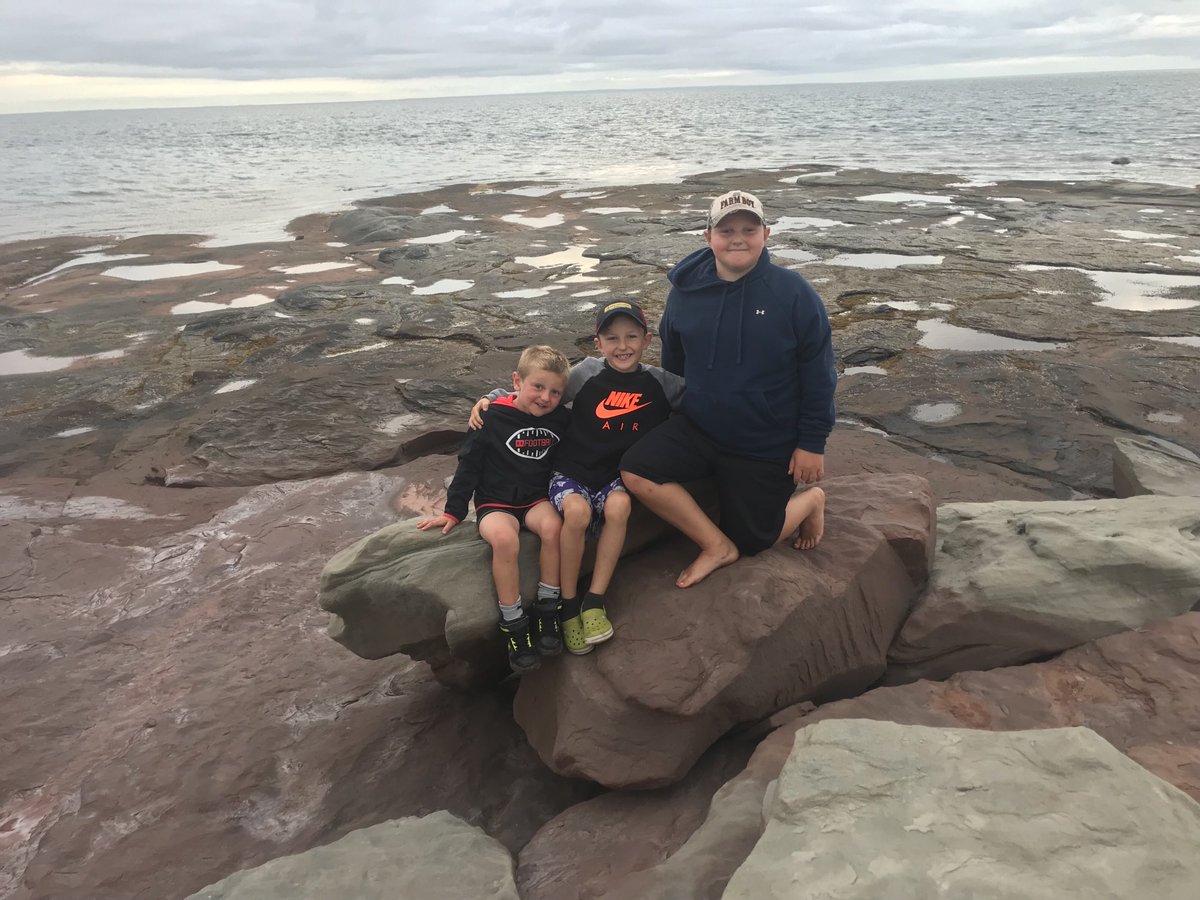 searsy84's tweet photo. My boys are growing up fast! https://t.co/8aIvmgkaZr
