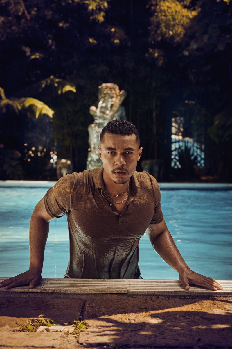 IsmaelC_C's tweet image. 'The closer I come to finding what is really authentic, the lighter I feel'

Thank you @therakemagazine! We had funnnnn

Issue 83 on stands now.

📸: Kim Lang Studio

#TheRake #Issue83 #theringsofpower #ismaelf #arondir