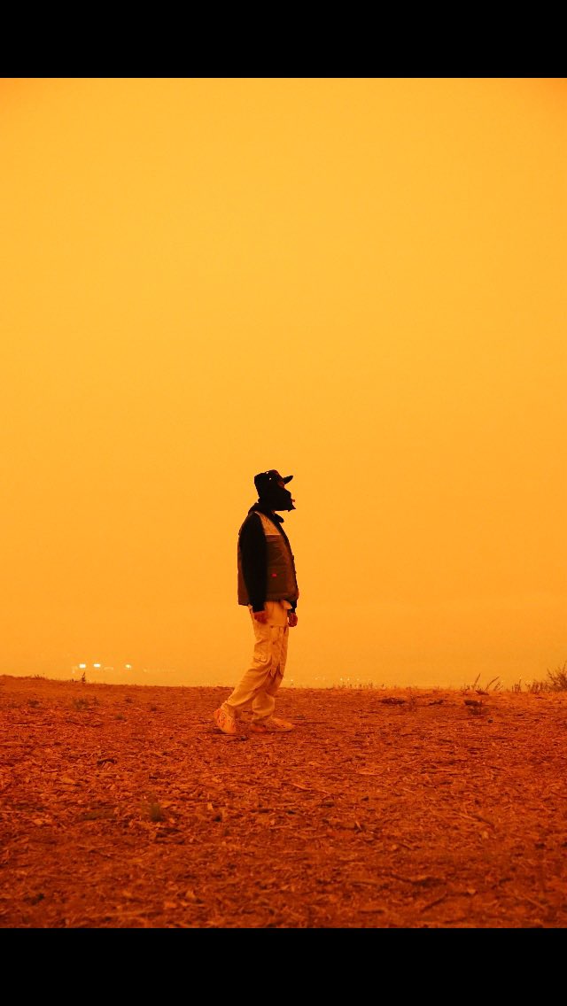 alister_mori's tweet image. Two years ago on this day, I woke up to what looked like an apocalypse happening outside my front door. This is the result of wildfire smoke/ash mixing with the fog in San Francisco. I will never forget this day!