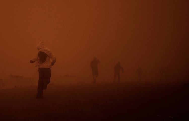 alister_mori's tweet image. Two years ago on this day, I woke up to what looked like an apocalypse happening outside my front door. This is the result of wildfire smoke/ash mixing with the fog in San Francisco. I will never forget this day!