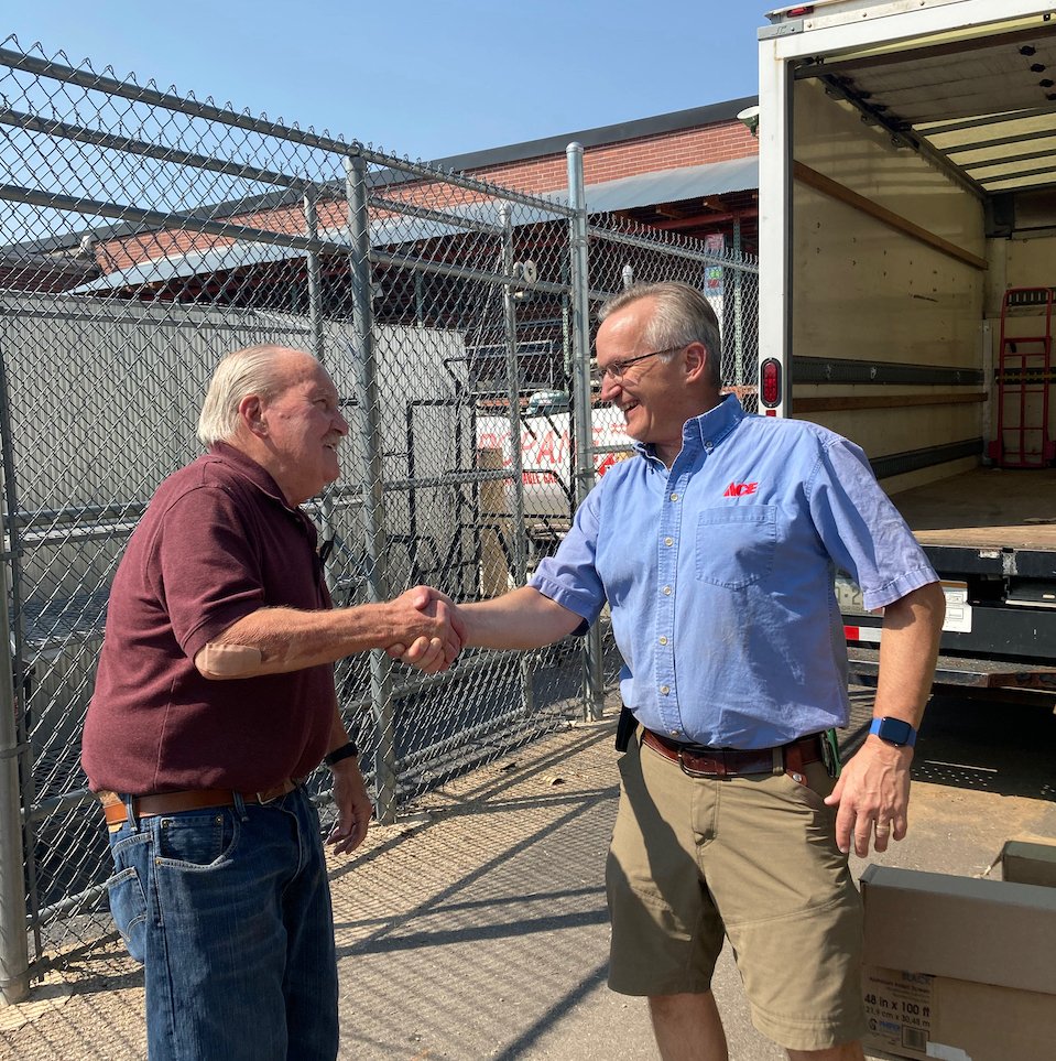 Looking for screen repair services? Stan started work yesterday over at University Hills Ace. Same great work, different store! Ace Alameda store owner, Andy Carlson shakes hands with Stan over at U. Hills Ace. #ScreenRepair #AceIsTheHelpfulPlace
