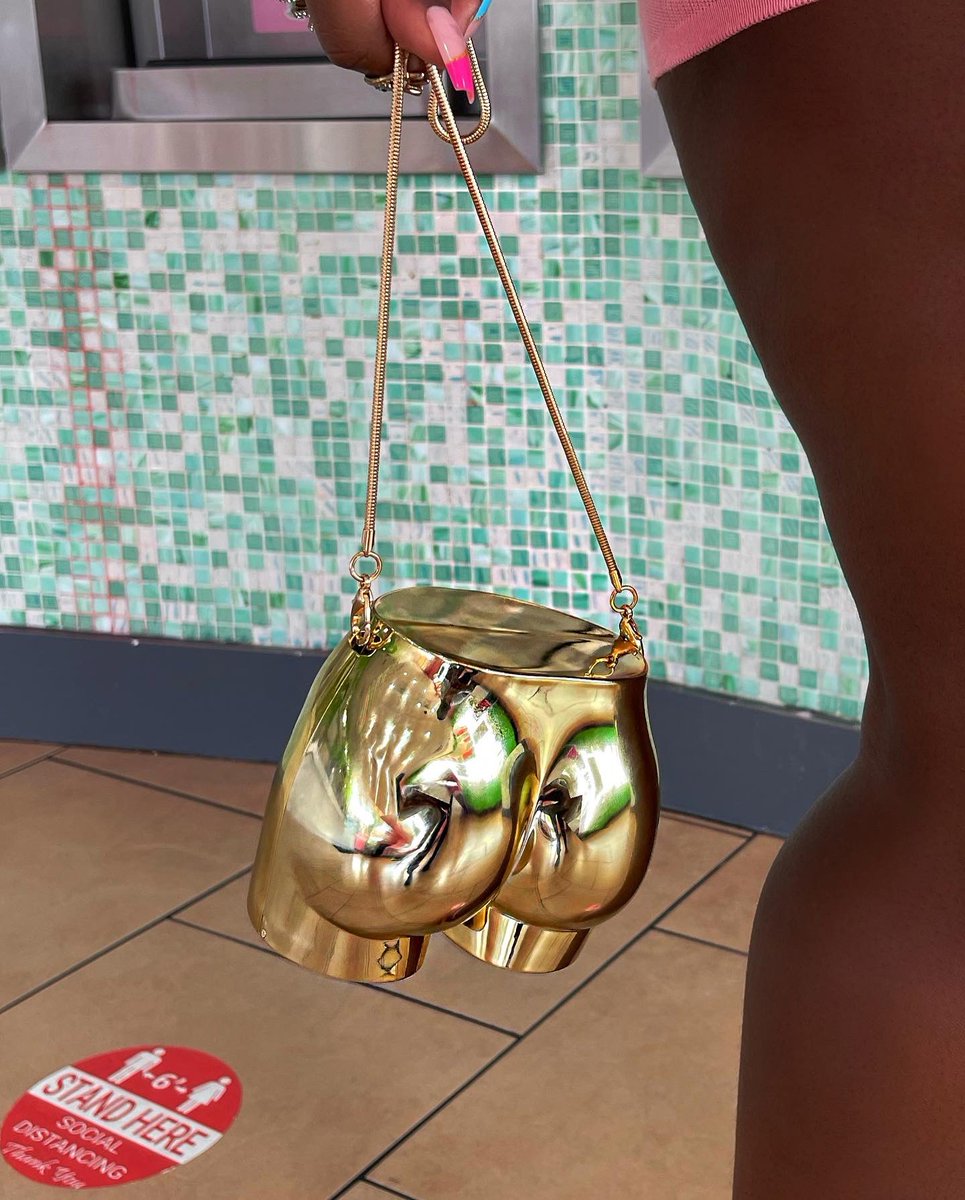 clemenceFH's tweet photo. Our Gold Plated BUTIN BOOTY BAG ❤️‍🔥😍😍😍😍😍😍 https://t.co/RXaToOzPtk