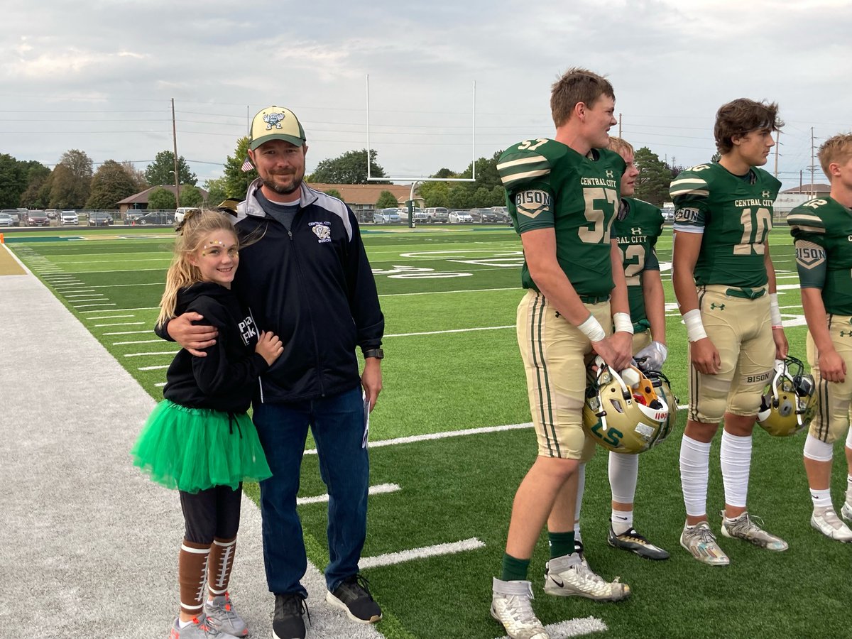 ccpsactivities's tweet photo. Coin toss sponsored tonight by Pinnacle Bank, represented by bank President Nate and Harper Perry. https://t.co/z6NW8fEPyM