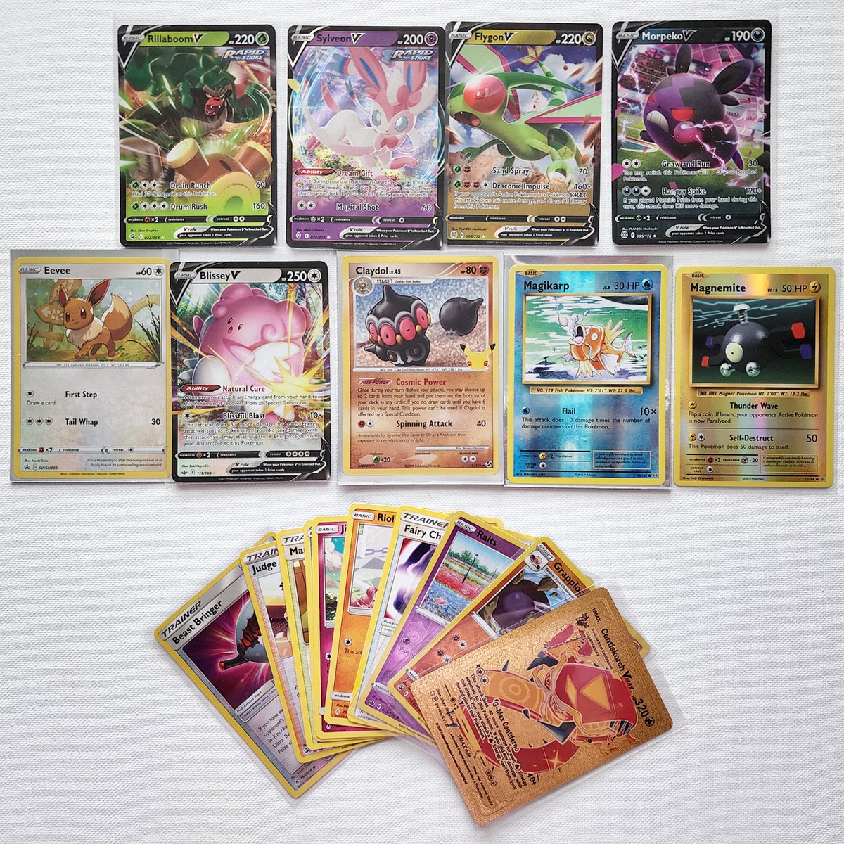 Prims_Pokemon's tweet photo. Mail from @JordanAndMairi !! Thank you both so much! So excited to get my first pokemon bill and all these amazing goodies. J&amp;M's streams are always fun, lots of mini games for the community and giveaways every stream! Please follow and support! 💛💛💛https://t.co/OyQ6ipikAm https://t.co/IlcPLPcFOj