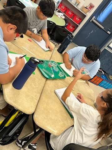 pljones710's tweet photo. We had some amazing observations and conversations as our 5th grade scientists investigated the physical properties of liquids including liquid density. #engage, explore, explain @AustinISD_STEM @JHoustonElem @AISDElementary @aalonso_AISD https://t.co/PIx0GZxDqO