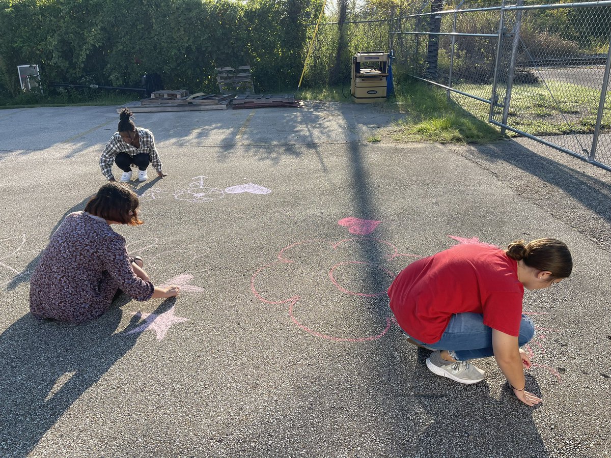 heather_sowell's tweet photo. Who said sidewalk chalk was only for younger kids? Using PE activities, sidewalk chalk, and board games to teach childhood development in Educator Prep. #theteacherlook #CTCEast #TeamDCS @DCS_CTCEast @DCSeNews https://t.co/yhb3A7YJlK