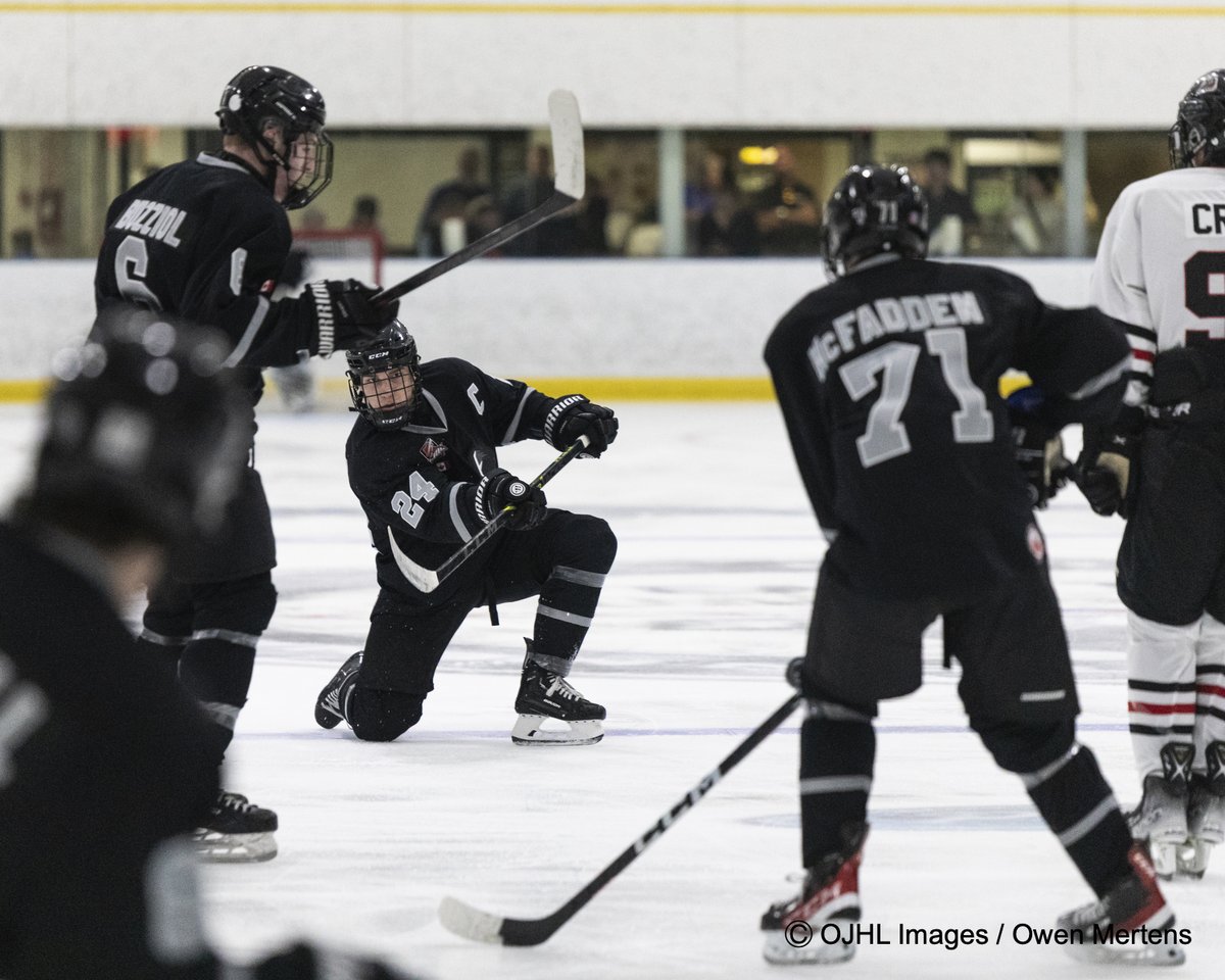 The <a href="/MenaceOJHL/">Milton Menace</a> end the first period with a 1-0 lead against the <a href="/chargersojhl/">Mississauga Chargers</a>