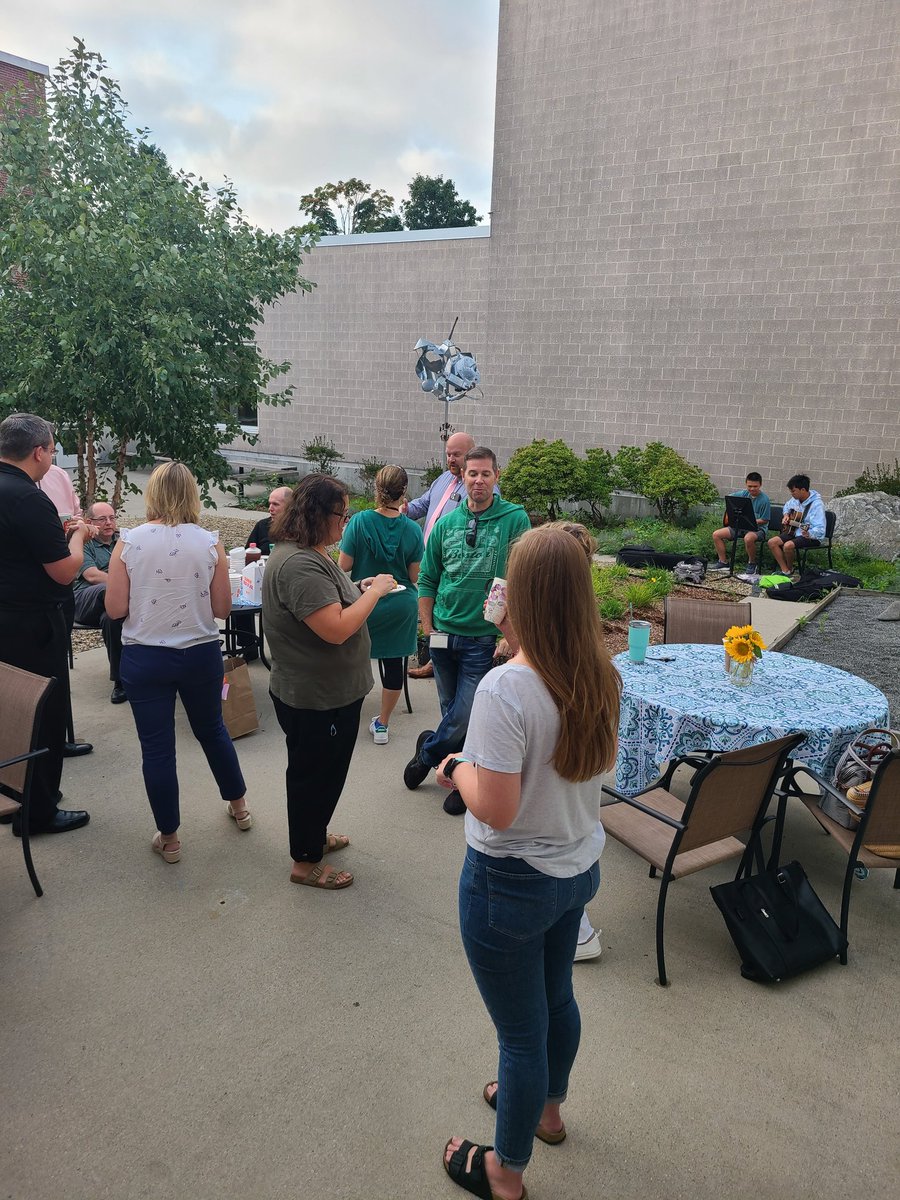 Enjoying the courtyard! Thank you Bank of Canton and Canton Public Schools for sponsoring this amazing space. @Canton_Super @CantonMAHS