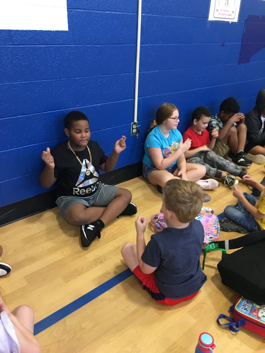 Lori Whitacre tweet media