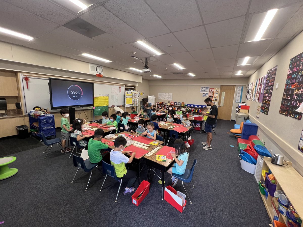 MsMayFu221's tweet photo. It’s a very special day to celebrate Moon Festival by making lanterns! It was extra special with parent volunteers joining and helping my 52 students for the first time! @shelynsharks @RowlandSchools #WeAreRUSD #mandarindual #dualimmersion #culturelearning #Kindergarten https://t.co/s2LG64ENun
