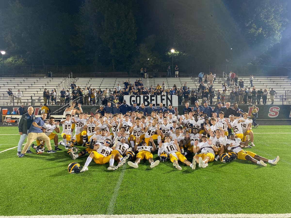 belenathletics's tweet photo. Wolverines win!!! The Varsity Football team defeated Fairfield Prep in Connecticut 15-14. #GoWolverines #BelenFootball #StayGoldenWolverines https://t.co/HnHdpHV7np