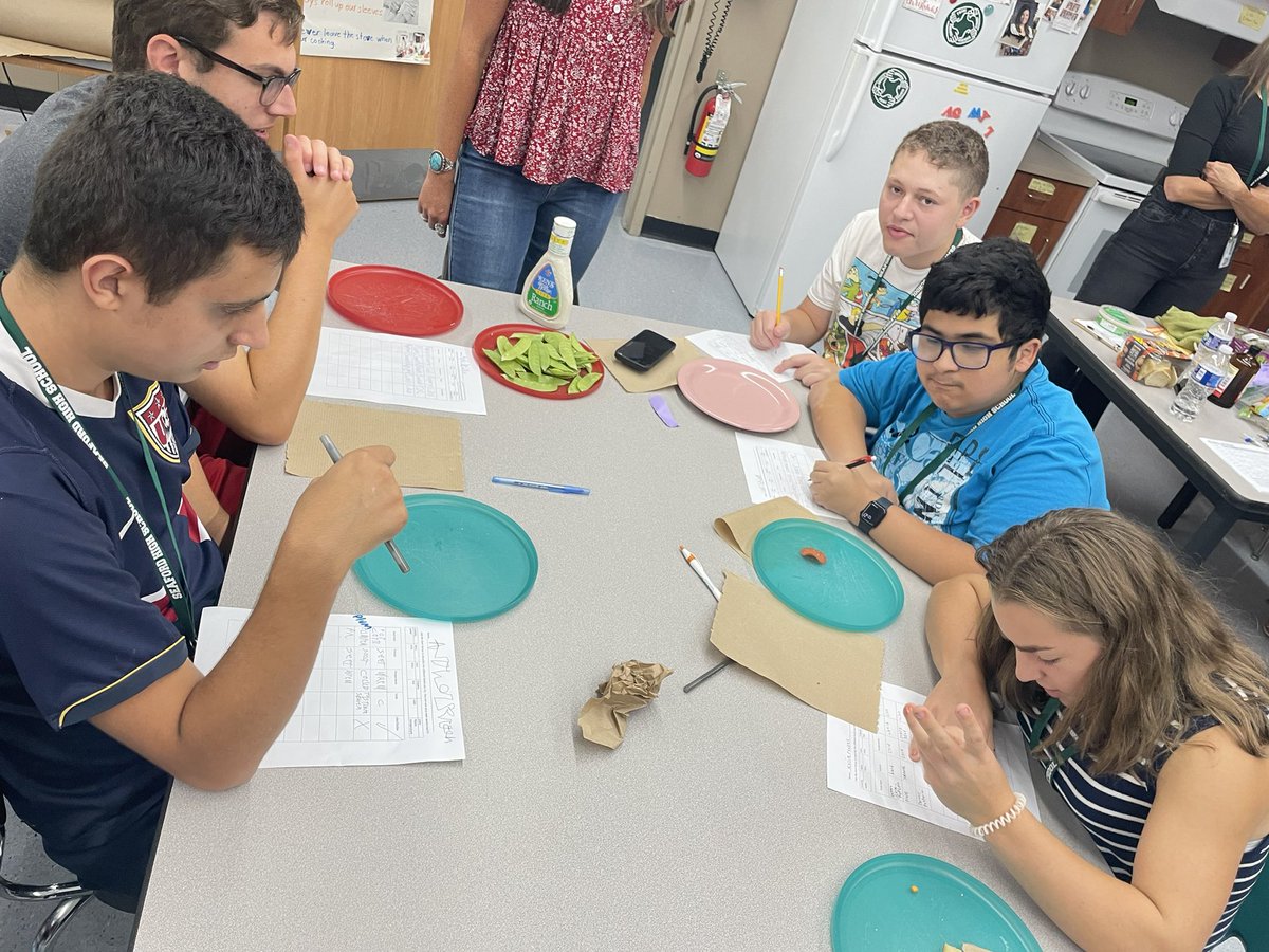 Mrs. Russell tweet media