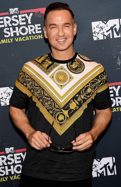 mcfagaroni's tweet photo. @ITSJEREMYSCOTT  looks like a snooty version of @ItsTheSituation https://t.co/2kHa2RfEfK