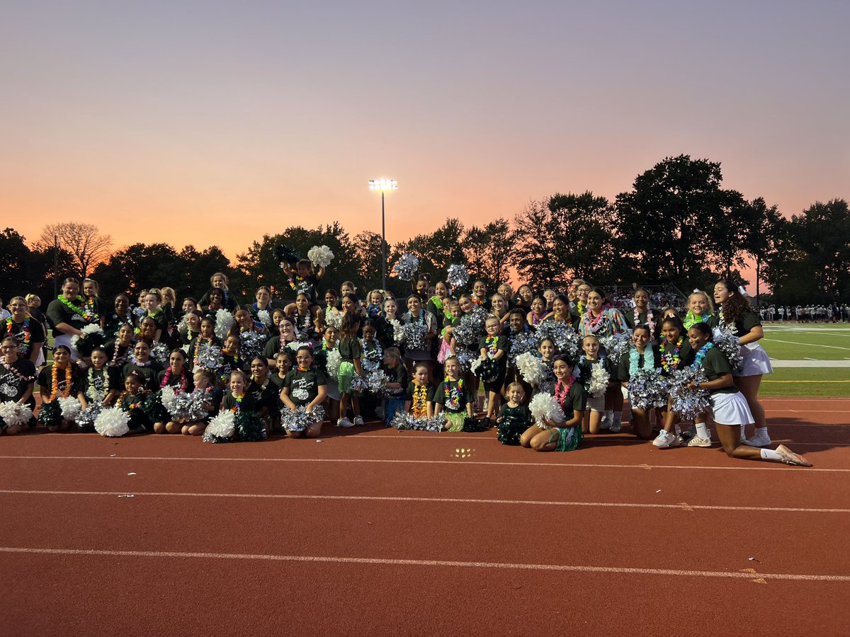 Camelot_JFK's tweet photo. These #minimustangs had a blast cheering with you! 📣 Thank you @Miss_Szoke for an awesome event! #JFKMHSfamily https://t.co/KYvnvDxFq6