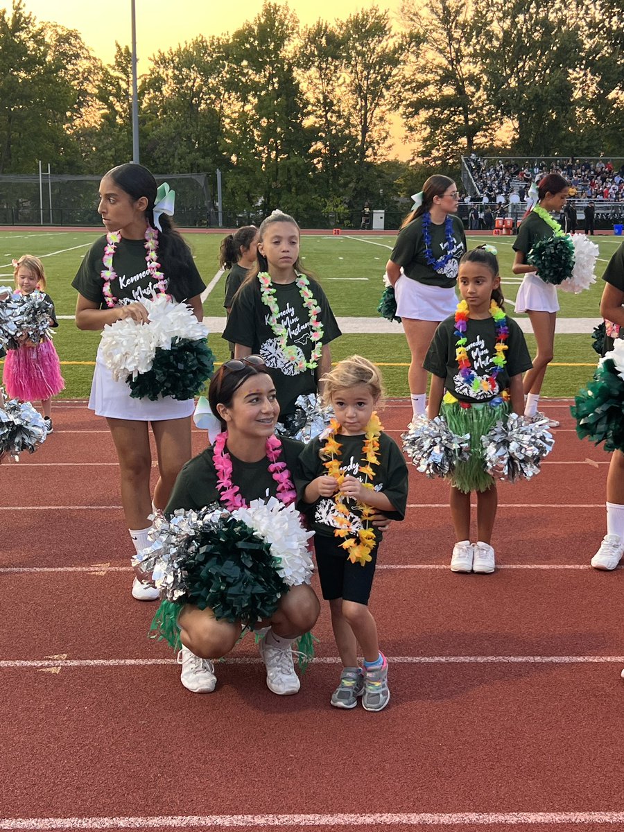 Camelot_JFK's tweet photo. These #minimustangs had a blast cheering with you! 📣 Thank you @Miss_Szoke for an awesome event! #JFKMHSfamily https://t.co/KYvnvDxFq6