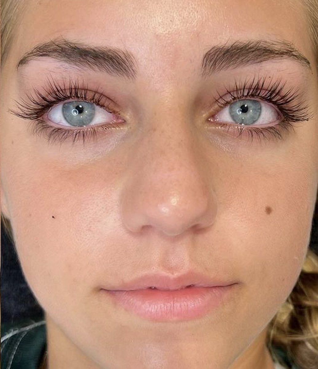 Our Lash Serum was formulated by the world’s leading lash experts to deliver powerful ingredients with shocking results. 👀 

Gorgeous lash lift by <a href="/your/">your 🌎☄️💕®</a>.esty.stephanie at @belleandblush_beauty_bar 🦋
