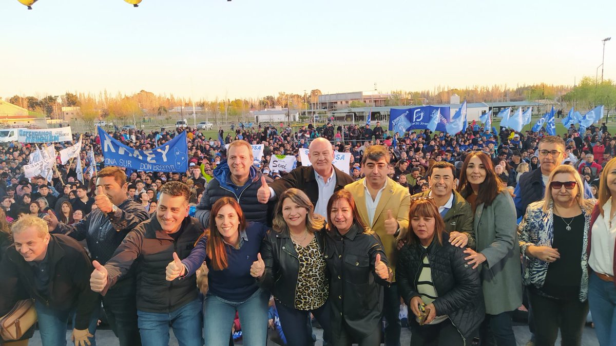 OmarGutierrezOk's tweet photo. Vivimos una verdadera fiesta de la democracia y una muestra de la unidad que caracteriza al @MPN_OK. Un modelo de libertad, independencia y autonomía, con casi 100 mil afiliados y afiliadas cuyo proyecto se construye mediante procesos de participación y debate de ideas.#HayFuturo https://t.co/2MJOj0Tpfm