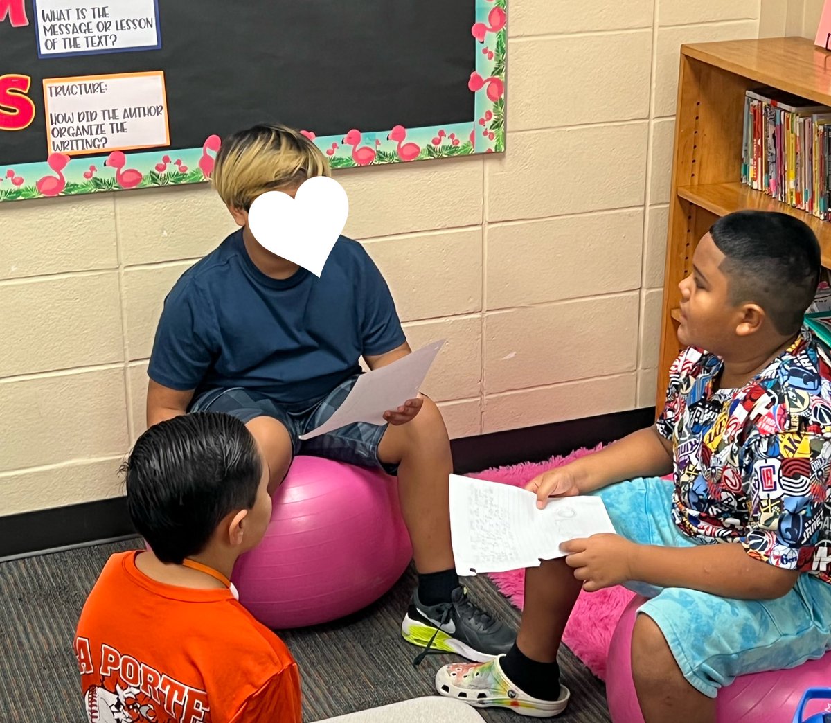 jre4thgrade's tweet photo. Students published their writing today! They were able to share, listen, make connections, and give feedback to each other. #4thgrade #chooselp @jennie_reid_el https://t.co/RXlQINz2RP