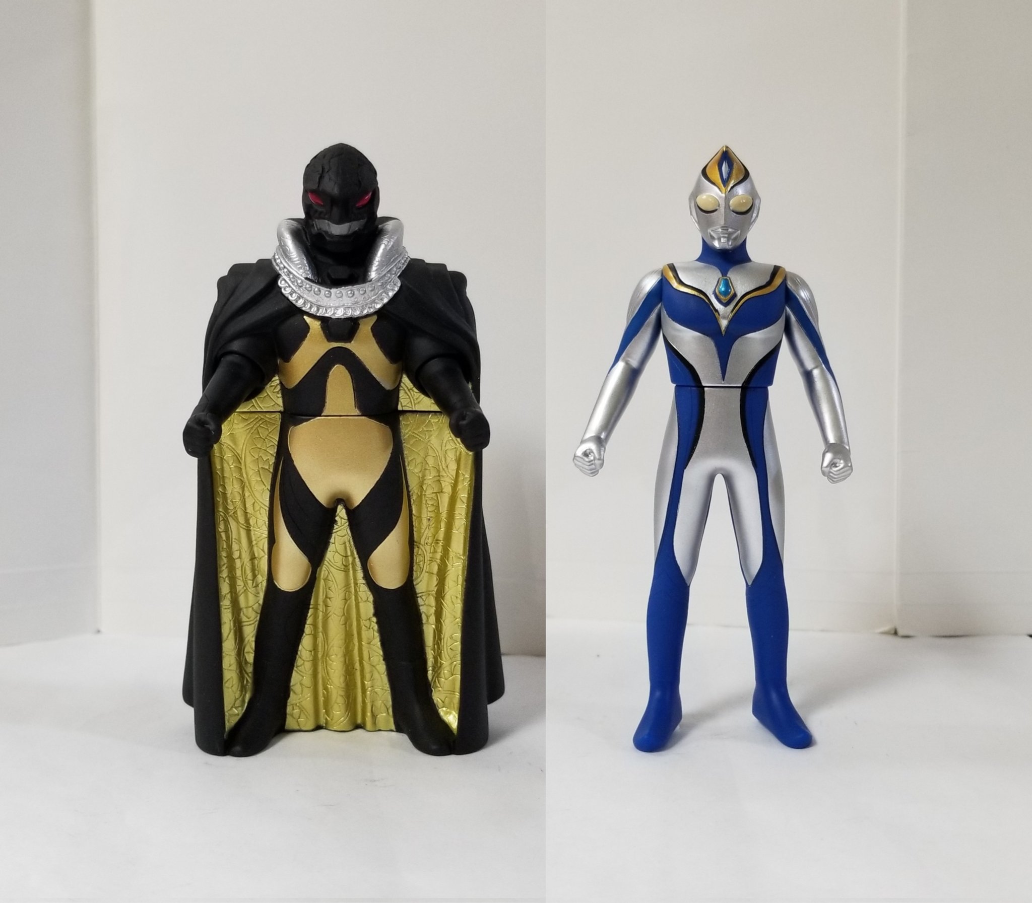 ウルトラマン❤︎ぶたのはな　赤成型/グレーライン　レアソフビ ウルトラマン❤︎ぶたのはな 赤成型/グレーライン レアソフビ