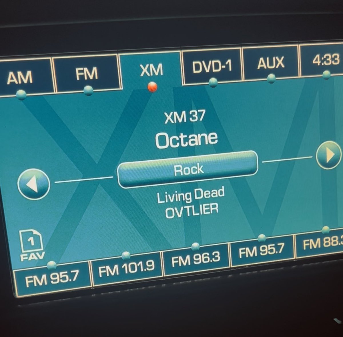 YEEESSSS! Caught it again!! Keep playing this MONSTER!! @josemangin @SXMOctane @ovtlierband #LivingDead #OctaneTestDrive