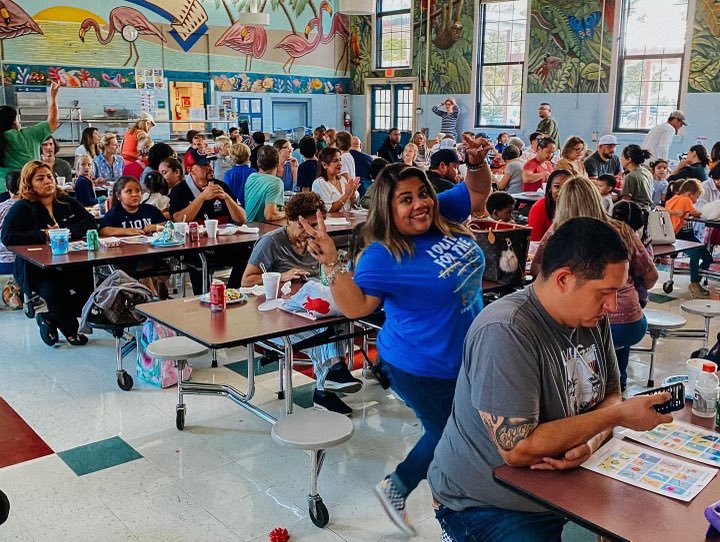 loveelementary1's tweet photo. Love Lion Lotería Night was a huge success! Thank you to all the Love Families who came out and thank you to our amazing PTO! #lovelionpride #lovelevelup @PrincipalTellez @AmyPoerschke @HISD_ESO1 @ESO1_HISD @HoustonISD https://t.co/E19Q4sjcw2