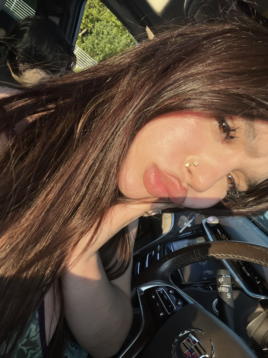 sweeetlovinn's tweet photo. 🦋 https://t.co/M2sVkU2UaW