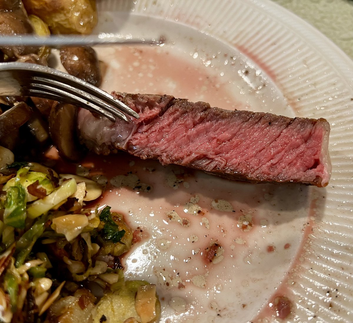 #TwitterSupperClub
#FridayNightFeast!

Grilled Ribeye Steak w/Sautéed Baby Bella Mushrooms &amp; Béarnaise Sauce on the side 
Roasted Petite Gold Potatoes 
Sautéed Shaved Brussel Sprouts w/Slivered Almonds
Endive Salad
Texas Toast
<a href="/OpoloWines/">Opolo Wines</a> Mountain Zinfandel #Wine