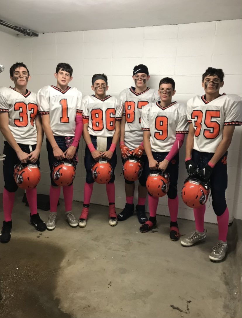 MSBulldogFTBL's tweet photo. GO BULLDOGS!!!
#FamilyStrong
#SameOutcome
#StillDominating
Then…………………………….NOW!!!!!!!!!!!! https://t.co/fSV3qhFeJJ