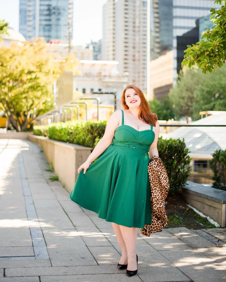 VanRubyRoxx's tweet photo. Making my way downtown, walking fast...

Really though, I'm making my way to NYC as i'll be walking in @nyfw on Saturday for the incredible @delaynedixon.  There may even be a billboard with my face on it in Time Square on Friday!!! https://t.co/kujOMfuxRv