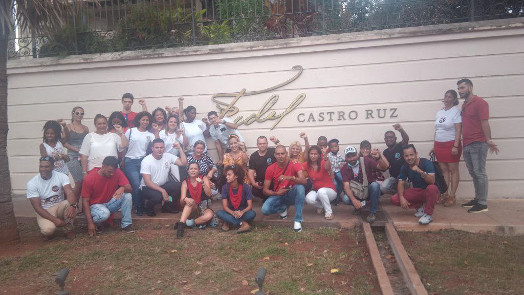 IzquierdaUnid15's tweet image. #PorLaFamiliaYo comparto en el @centrofidel en la segunda actividad en el marco del 1er Aniversario de la #IzquierdaUnida 
#UnAñoYSeguimos 👇👇👇👇👇