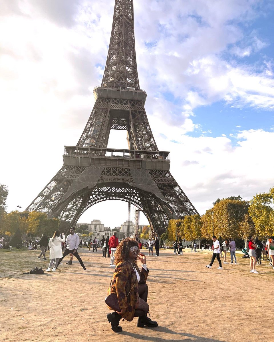 Paris was cool . I want to e by a beach .