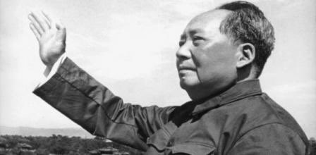 Honramos la memoria de Mao Zedong, Gran Timonel de la hermana República Popular China, ideólogo y referencia de las luchas revolucionarias de nuestros pueblos. Su legado como precursor de la unidad, desarrollo y revitalización de la nación china es hoy un ejemplo de éxito rotundo