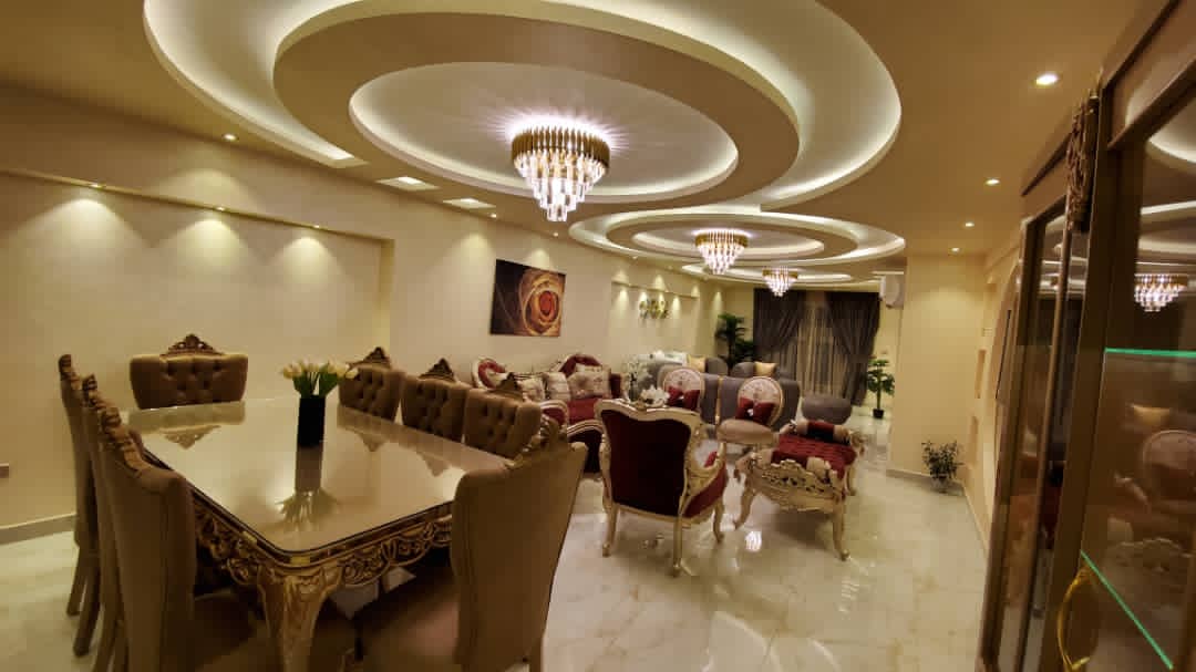 مساكم جميل معايا رحلتك ليها شكل تاني جرب ومش هتخسر كل حاجه محتاجه أن شاء الله موجبه بص دي شقه فندقيه مفروشه للايجار اليومي والشهري باجمل الاماكن السياحيه في المهندسين طيب محتاج استقبال من المطار عندي محتاج تحجز فندق والله عندي محتاج مرشد سياحه أو مرشدة سياحيه عندي