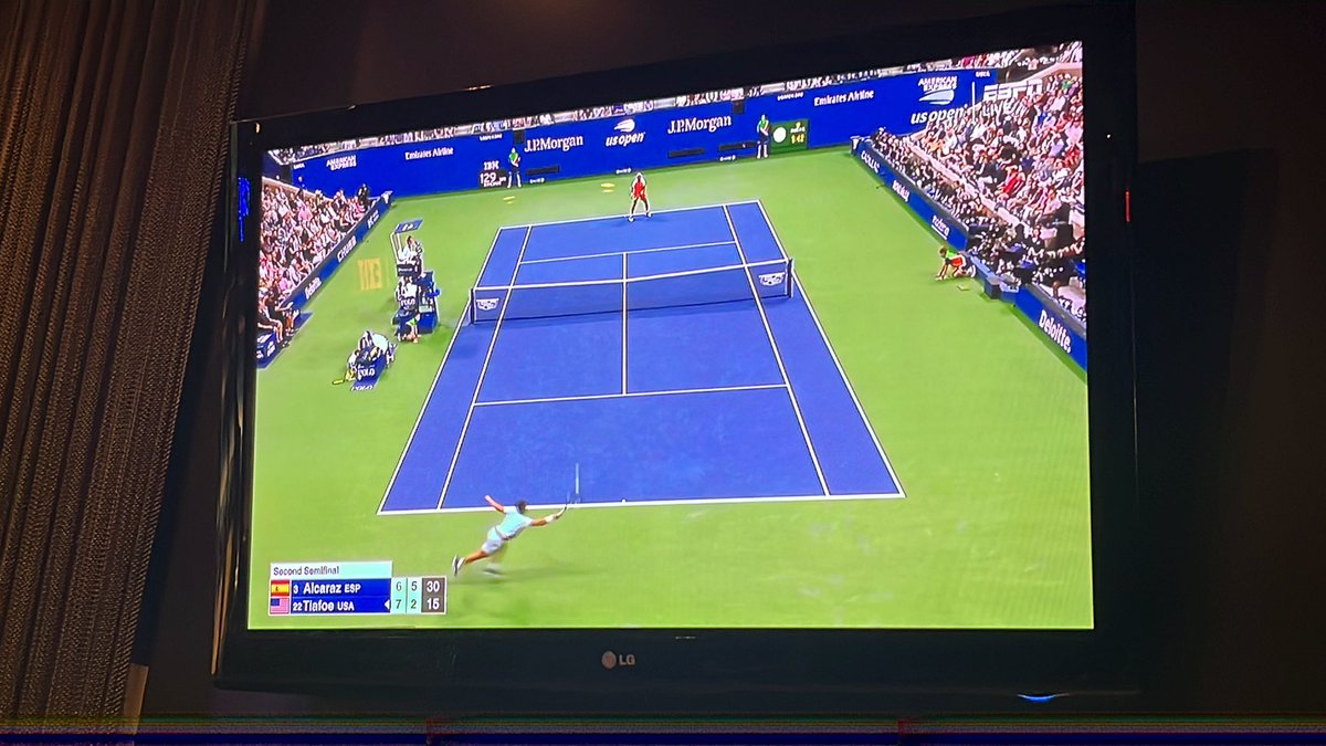 RadioDana's tweet photo. You all actually should stop what you're doing and watch #Tiafoe on ESPN this is incredible and I don't even usually watch tennis. https://t.co/Yz92OPhCNj