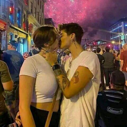 iSweethearts's tweet photo. Nunca dudes del amor que te tengo, mi vida🥺💙 N&amp;C https://t.co/tCCPOAioVD
