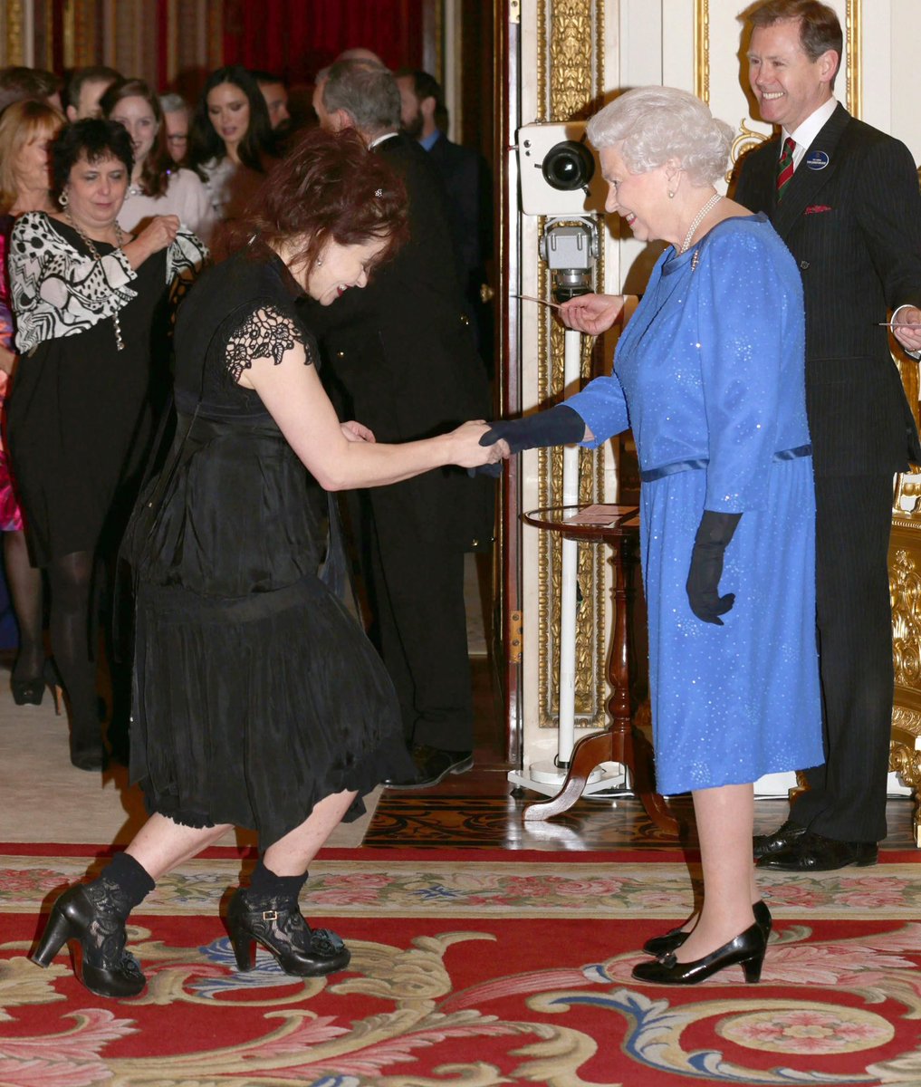 Helenaism's tweet photo. R.I.P. Ma'am!🕊
Her Majesty, Queen Elizabeth II and Helena Bonham Carter in 2014. 🖤 https://t.co/sU9bRPGyRX