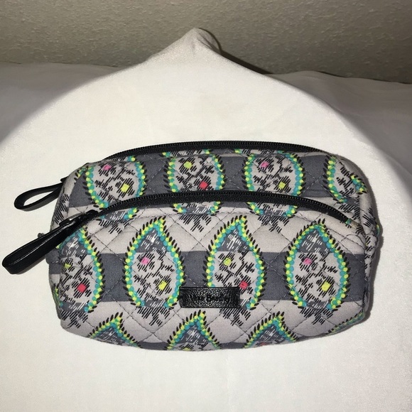 ArbitrageHbe's tweet photo. So good I had to share! Check out all the items I'm loving on @Poshmarkapp #poshmark #fashion #style #shopmycloset #verabradley #melissaodabash #balancecollection: https://t.co/M1RvkEz31i https://t.co/YMjs9g1YFU