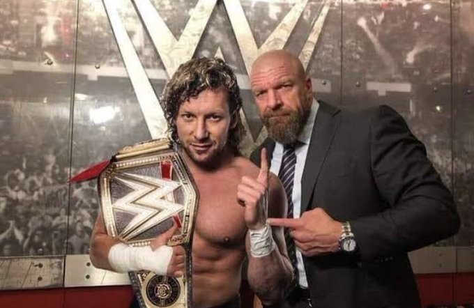WWE wants to sign Kenny Omega 