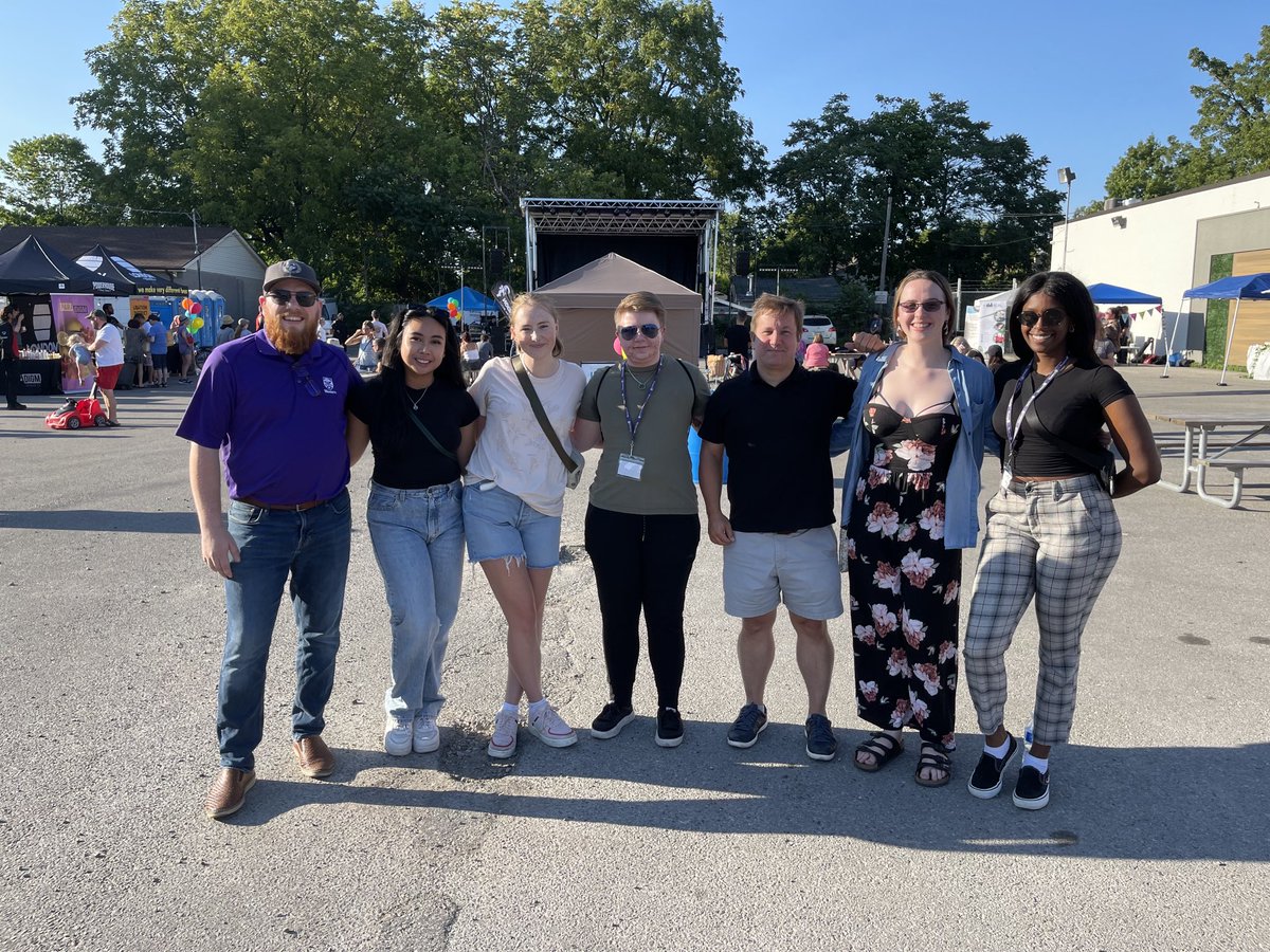 westernprof's tweet photo. Having an amazing time with ⁦@TheHEALab⁩ team helping out #oevbia at the #onlyinoev Friday event. Now rocking with ⁦@CrownLandsMusic⁩ Wow #oevldn #ldnont !!! https://t.co/5Dl2775nof