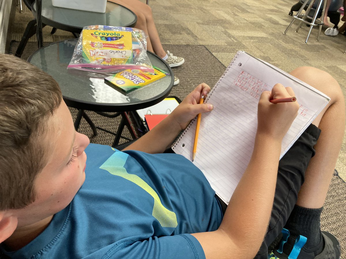 #thirdgrade <a href="/PrairiePumas/">Prairie Elementary</a> adding dialog to their stories to make their writing even #better! <a href="/Barbieb94/">Barb Blott</a>