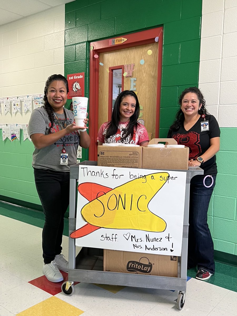 What a great way to end our Fri-yay! Thank you to our awesome counselors ⁦for spoiling us with ⁦@sonicdrivein⁩ drinks. @NISDBoldt⁩ ⁦@BoldtCounseling ⁦@SillerRosie⁩ ⁦@ChristinaEscar3⁩ ⁦@ValerieJNunez⁩ #happystaff