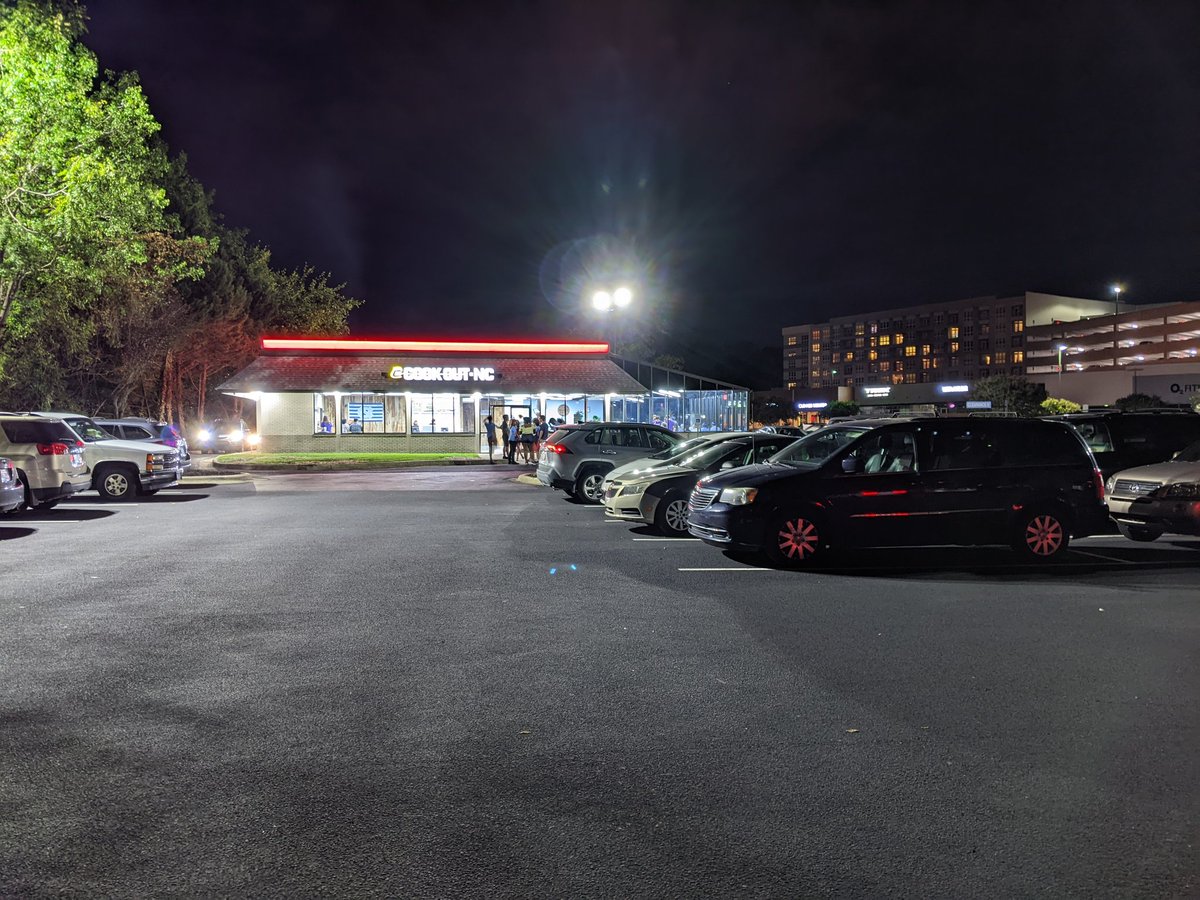 BrightonMcC1's tweet photo. It's here and it's glorious.

@CookOut is open in Chapel Hill. https://t.co/vyg8U6TGVs